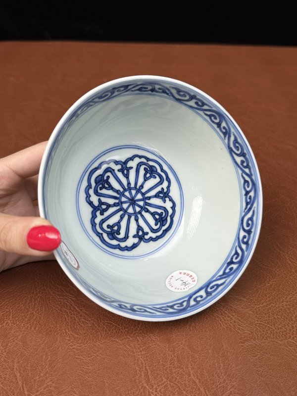 明万历 青花折枝花卉纹墩式碗 - 图9