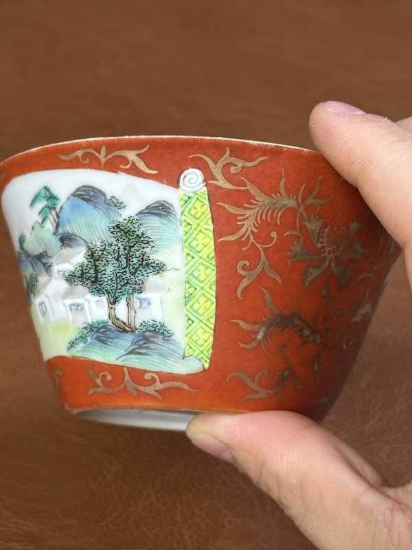 清乾隆 珊瑚红描金开窗马蹄杯 - 图10