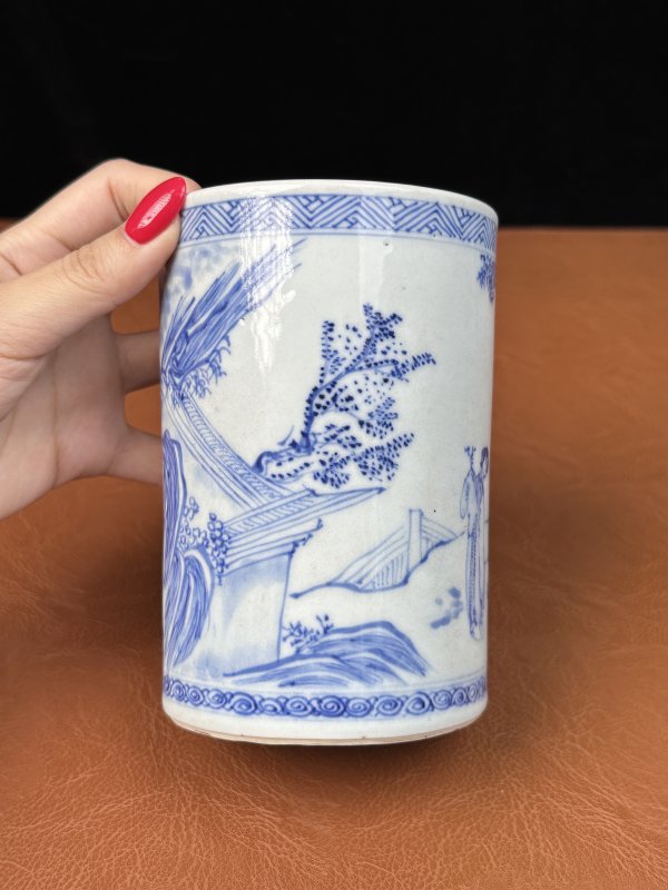 清康熙 青花“西厢记佛殿奇逢”图笔筒 - 图9