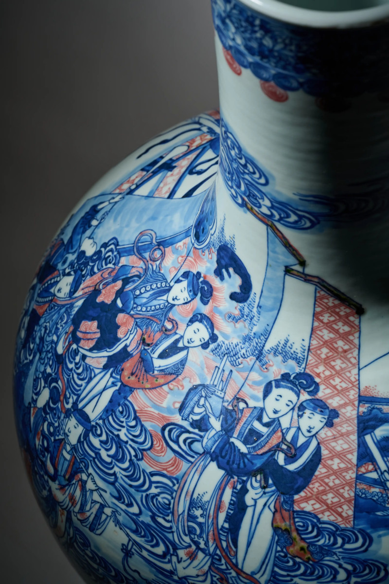 清晚期 青花釉里红神仙人物故事图天球瓶 - 图6
