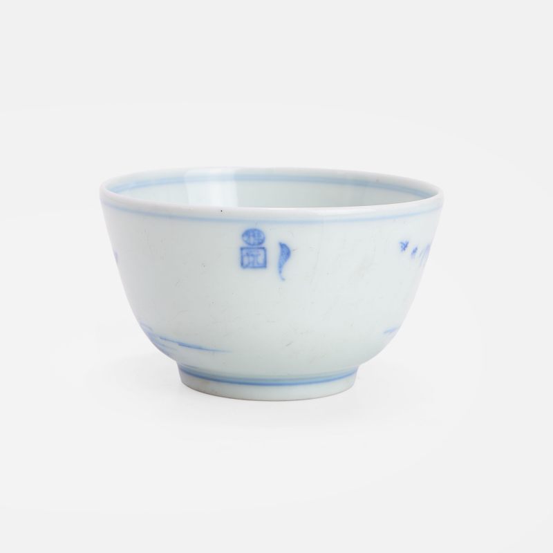 清十八世纪 青花芦雁纹杯 《大清雍正年制》青花楷书款 | A Chinese blue and white teacup 18th century, the rounded sides rising from a circular foot