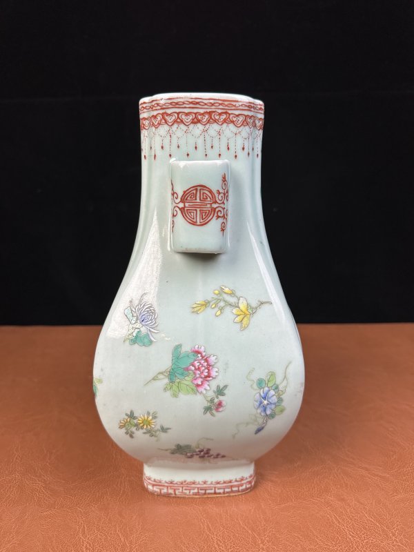 清光绪 豆青釉粉彩开光花鸟贯耳瓶 - 图7