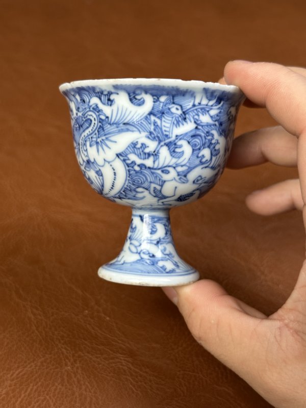 明万历 青花留白海水瑞兽杯 - 图5