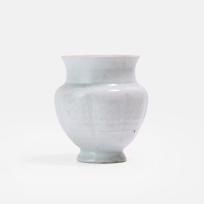 宋 青白釉罐 一组两件 | Two Chinese qingbai-glazed jars Song dynasty (960-1279), one lobed - 图1