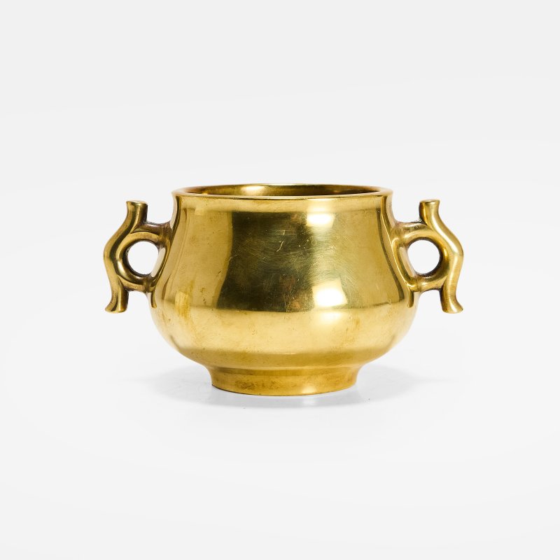 清 铜戟耳炉 《宣德年制》楷书模款 | A Chinese bronze incense burner Qing dynasty (1644-1911), the heavily cast - 图3