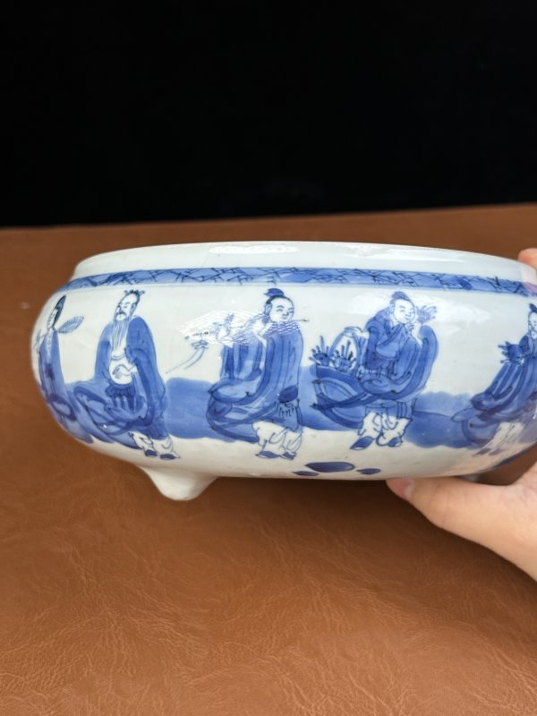 清康熙 青花人物八仙钵式香炉 - 图5