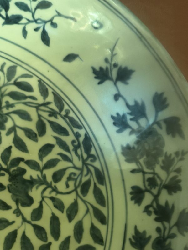 明嘉靖  青花折枝花卉大盘 - 图16