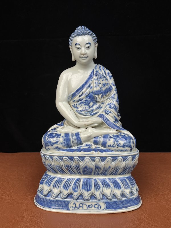清 青花释迦牟尼佛坐像 - 图10