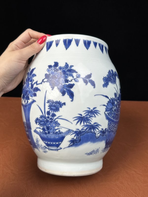 明崇祯 青花博古花卉纹莲子罐 - 图9