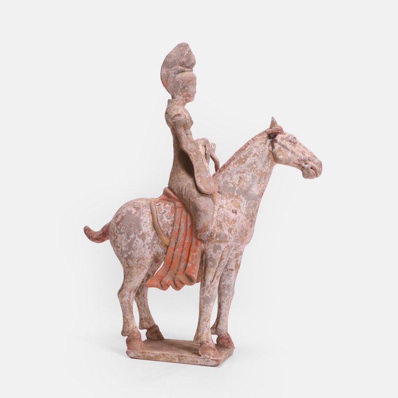 唐 彩绘陶骑马仕女俑 | A Chinese painted pottery group Tang dynasty (618-907), the rider
