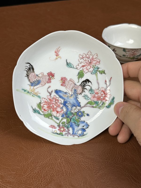 清雍正 粉彩官上加官杯碟套 - 图12