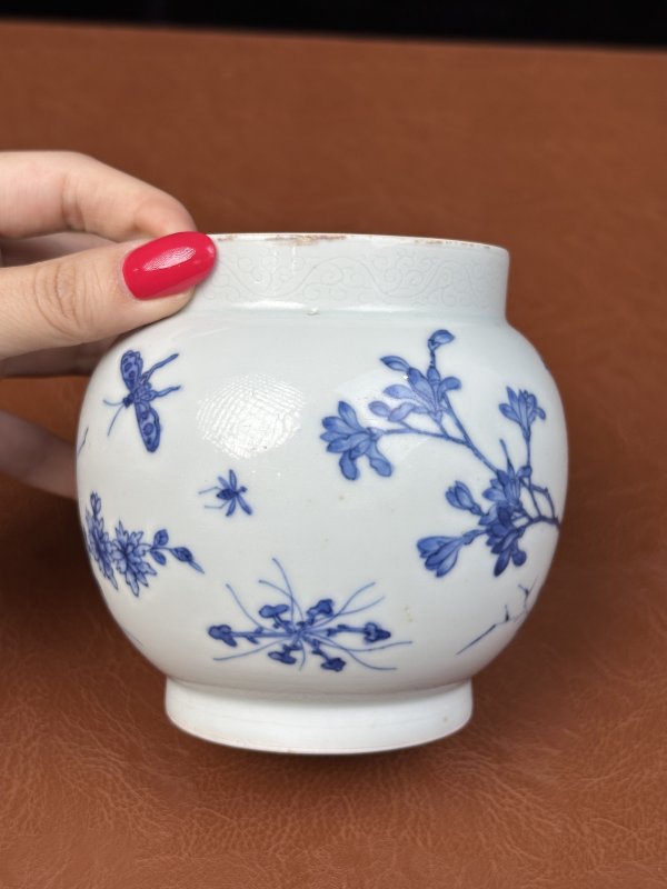 明崇祯  青花英英玉立飞黄腾达图莲子罐 - 图5