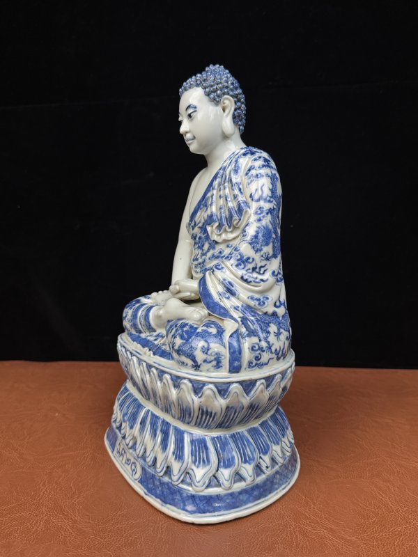 清 青花释迦牟尼佛坐像 - 图11