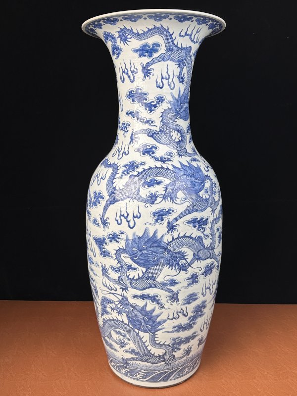 清道光 青花九龙闹海纹大瓶 - 图12