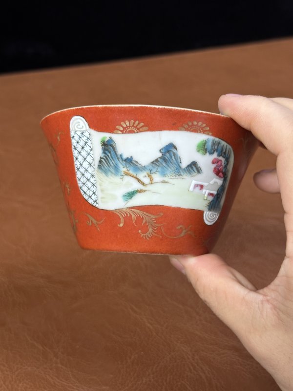 清乾隆 珊瑚红描金开窗马蹄杯 - 图7