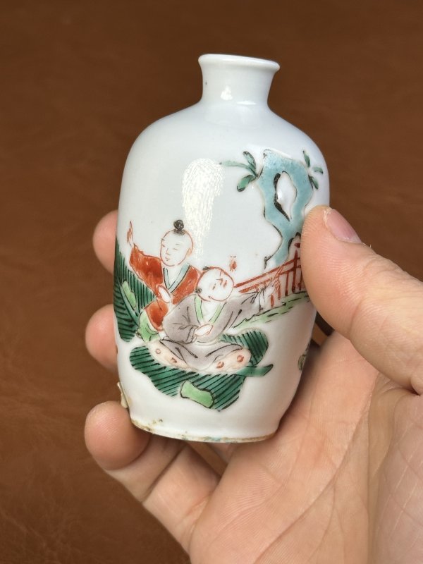 清  五彩人物鼻烟壶 - 图7