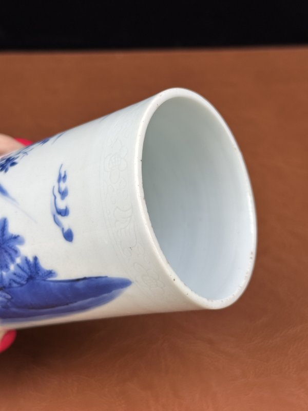明崇祯 青花状元荣归图笔筒 - 图12