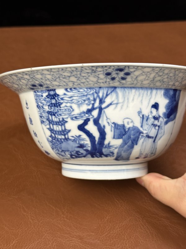 清康熙 青花“西厢记张生跪红”诗文折沿碗 - 图13