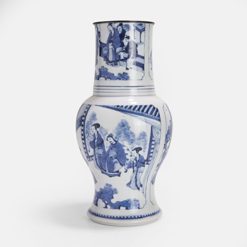清康熙 青花人物故事图燕尾尊 | A Chinese blue and white yen-yen vase Kangxi (1662-1722), of baluster form