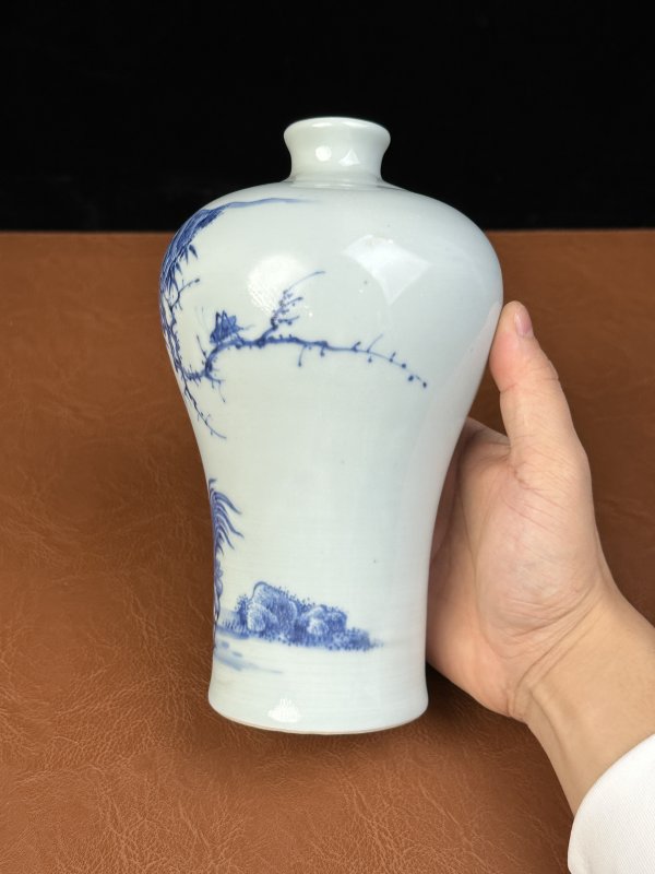 清雍正 青花山石三公图梅瓶 - 图10