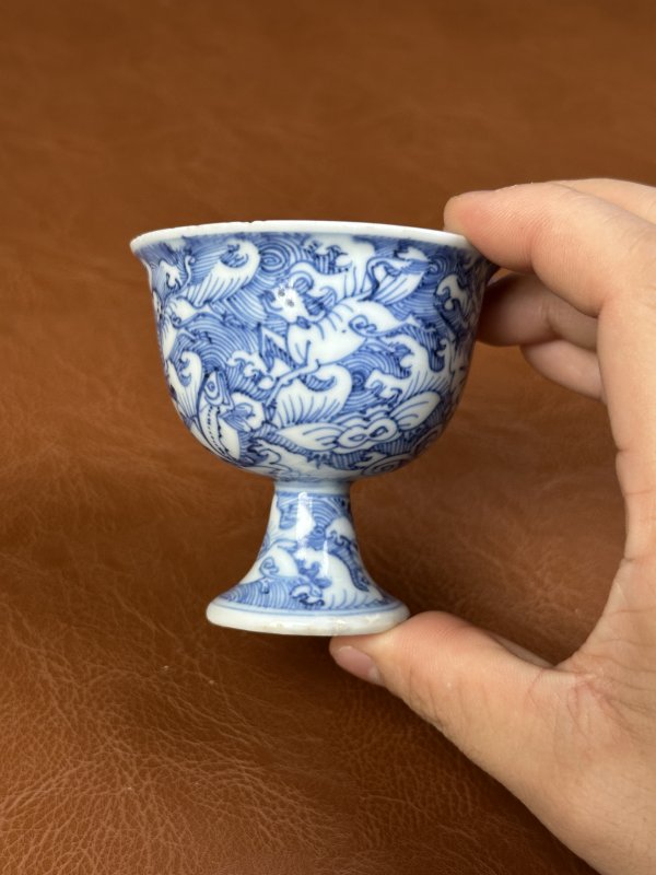 明万历 青花留白海水瑞兽杯 - 图10