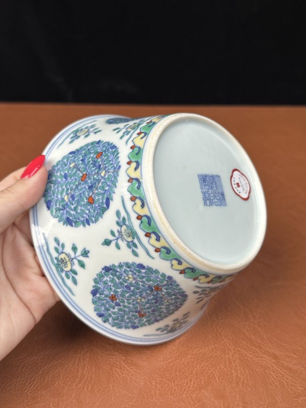 清道光 斗彩团花纹马蹄碗一对 - 图18