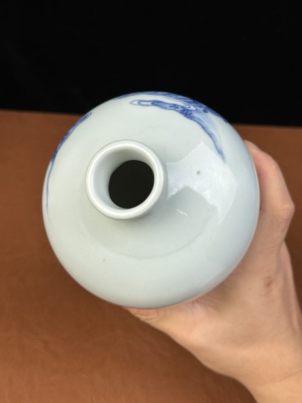 清雍正 青花山石三公图梅瓶 - 图11