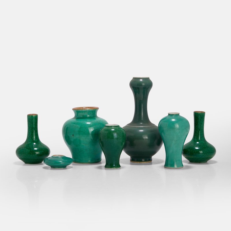 清或更晚 单色釉 一组七件 | Seven Chinese monochrome vases Qing dynasty or later, including two meiping vases