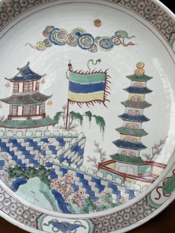 清康熙 五彩亭台楼阁图盘 - 图6