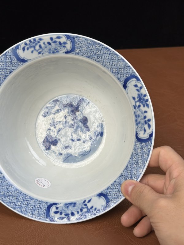清康熙 青花“西厢记张生跪红”诗文折沿碗 - 图15