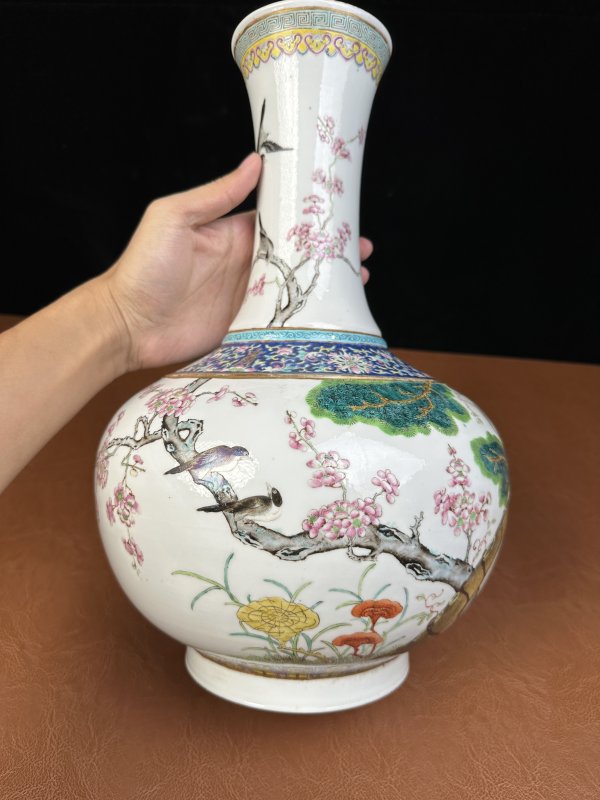 清晚期 粉彩喜上眉梢图赏瓶 - 图4