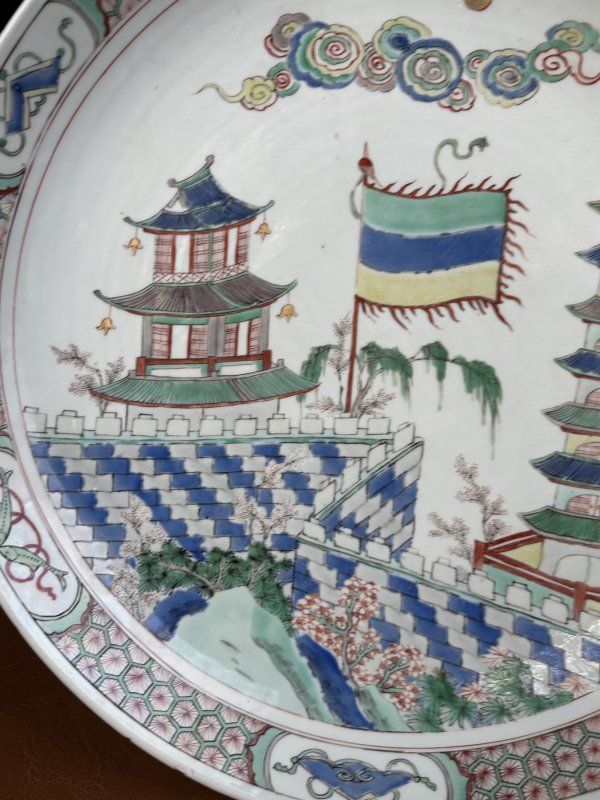 清康熙 五彩亭台楼阁图盘 - 图7