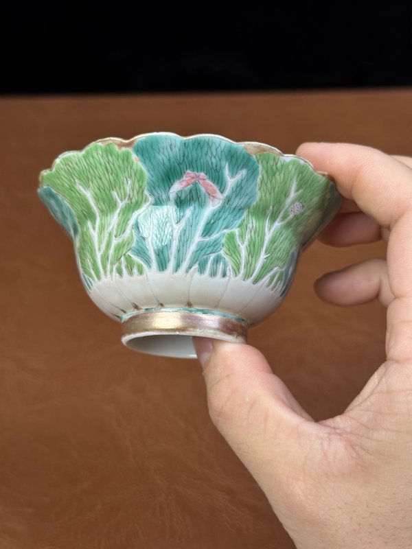 清嘉庆 粉彩百财花口杯 - 图3