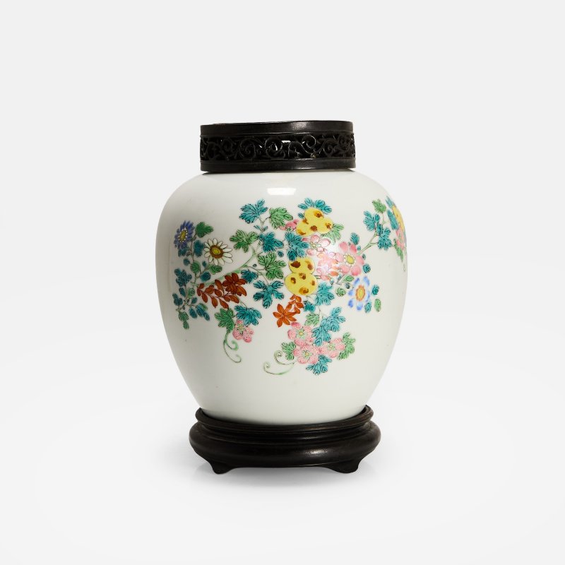 清雍正 粉彩花果纹罐 | A Chinese famille rose jar Yongzheng (1723-1735), of ovoid form - 图3