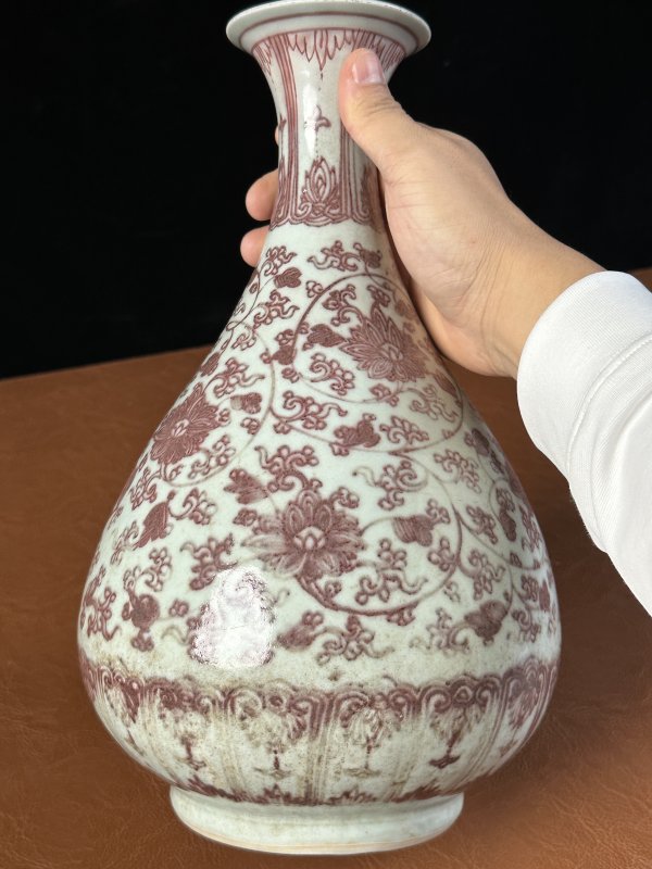 明 釉里红缠枝牡丹花卉纹玉壶春瓶 - 图6