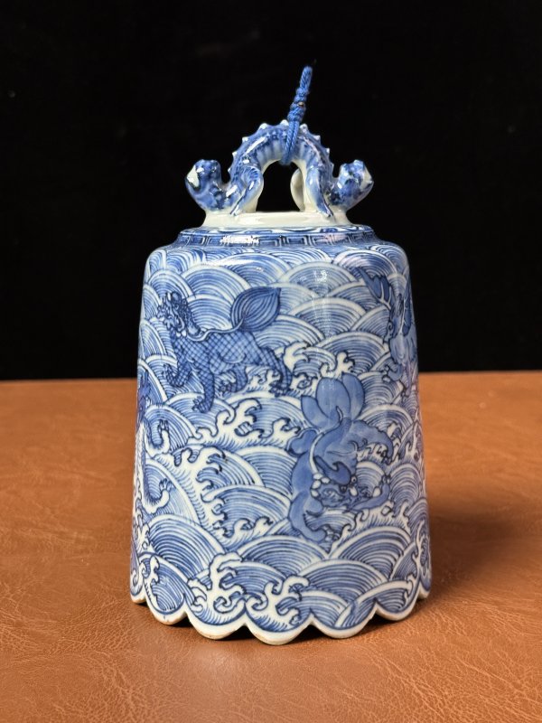 清中期  青花海八怪挂钟 - 图3