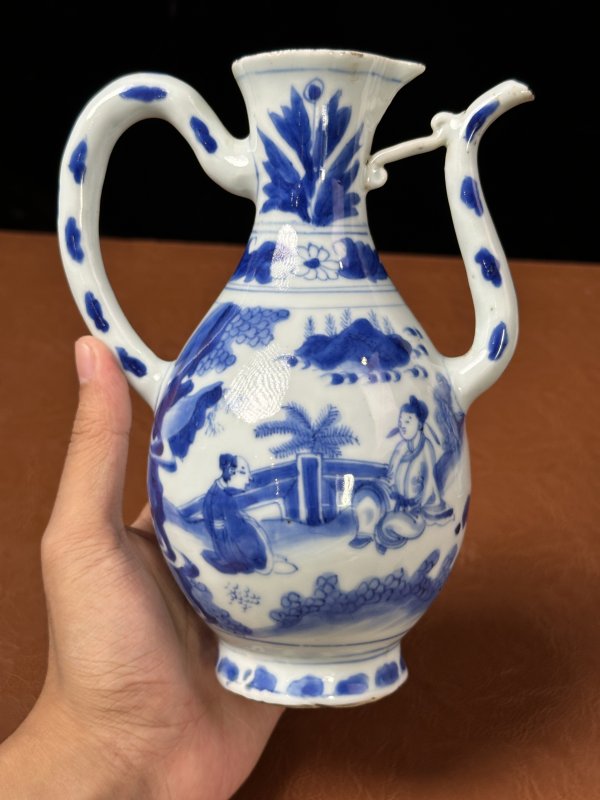 明崇祯 青花人物执壶一对 - 图3