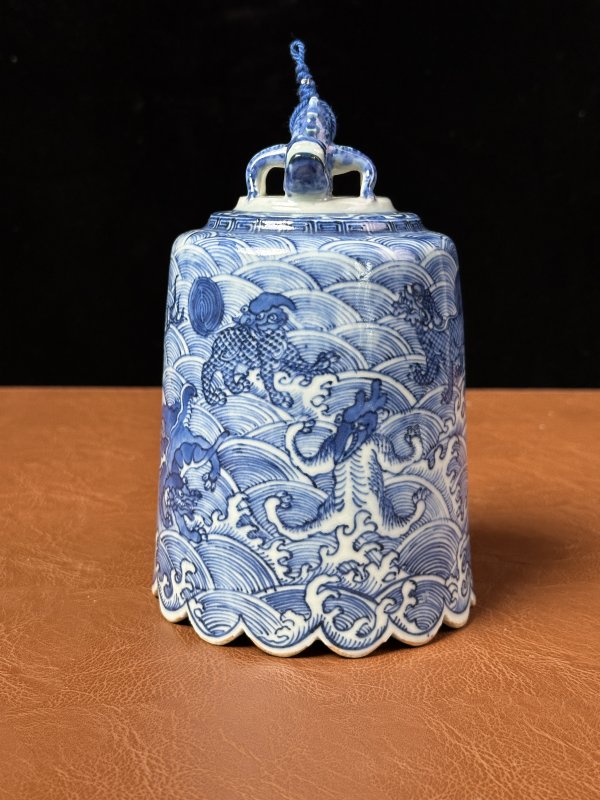 清中期  青花海八怪挂钟 - 图4