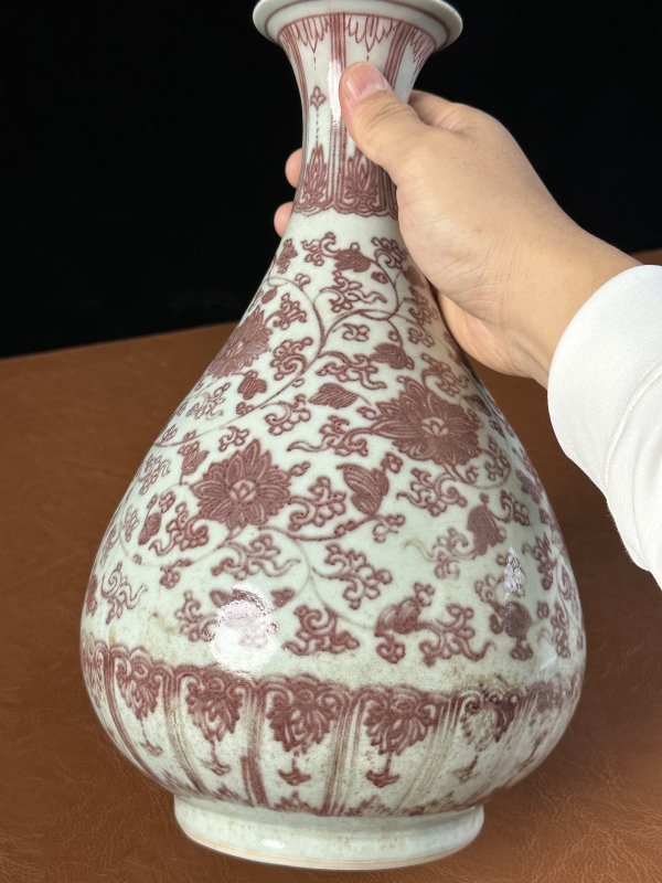 明 釉里红缠枝牡丹花卉纹玉壶春瓶 - 图9