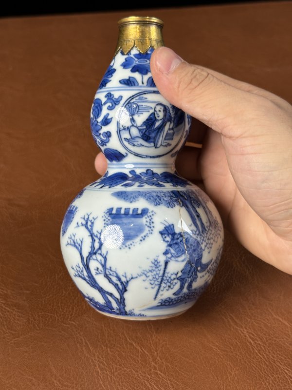 明崇祯 青花人物葫芦瓶 - 图9