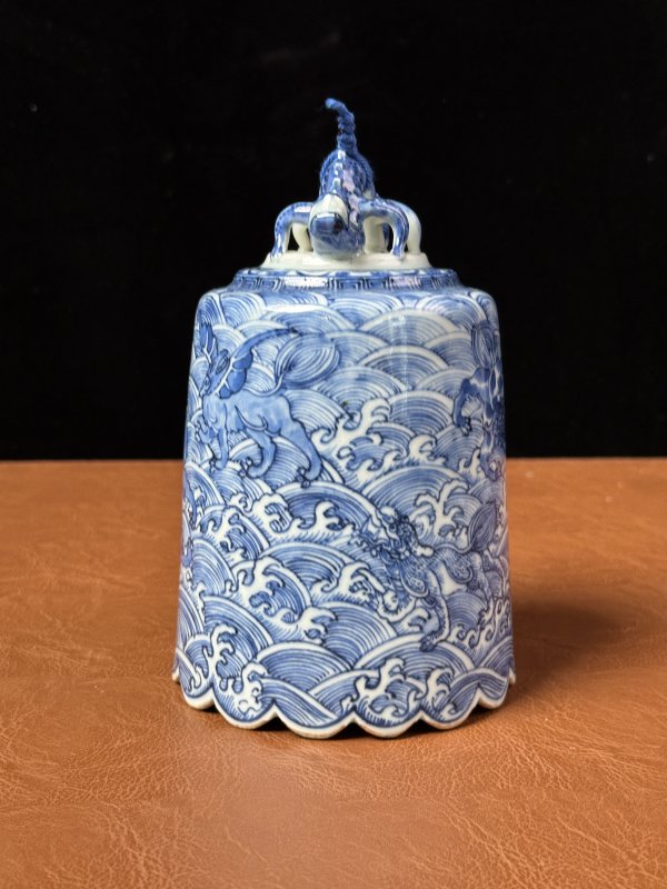 清中期  青花海八怪挂钟 - 图6