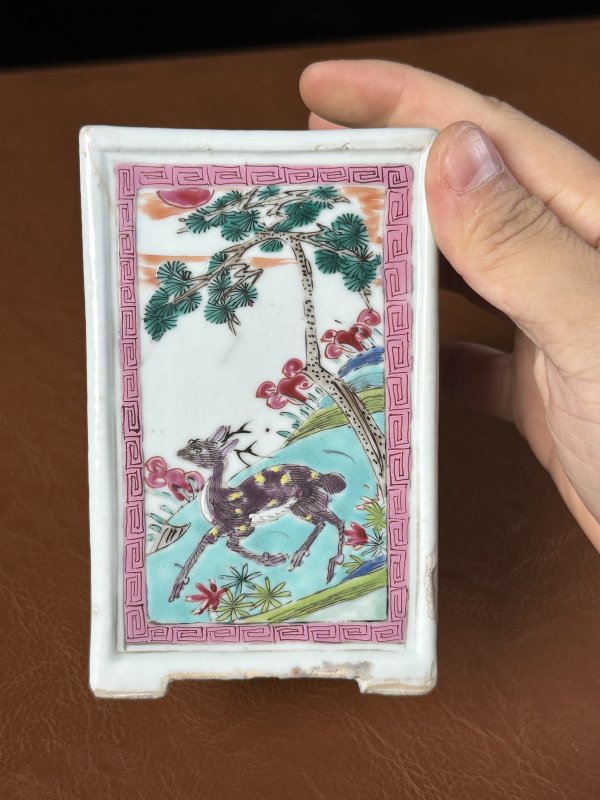 清雍正 粉彩仙鹤旭日四方笔筒 - 图7