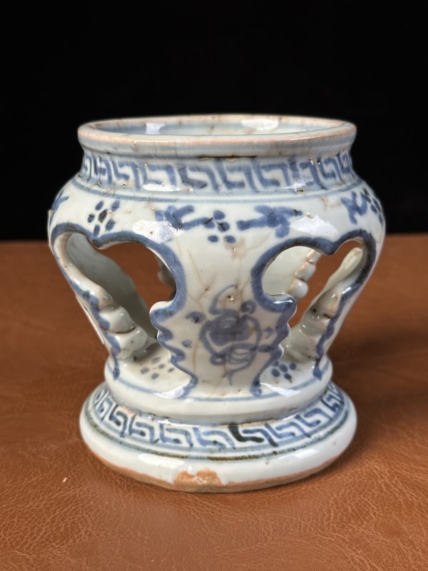 明正德 青花铜钱纹器座 - 图4