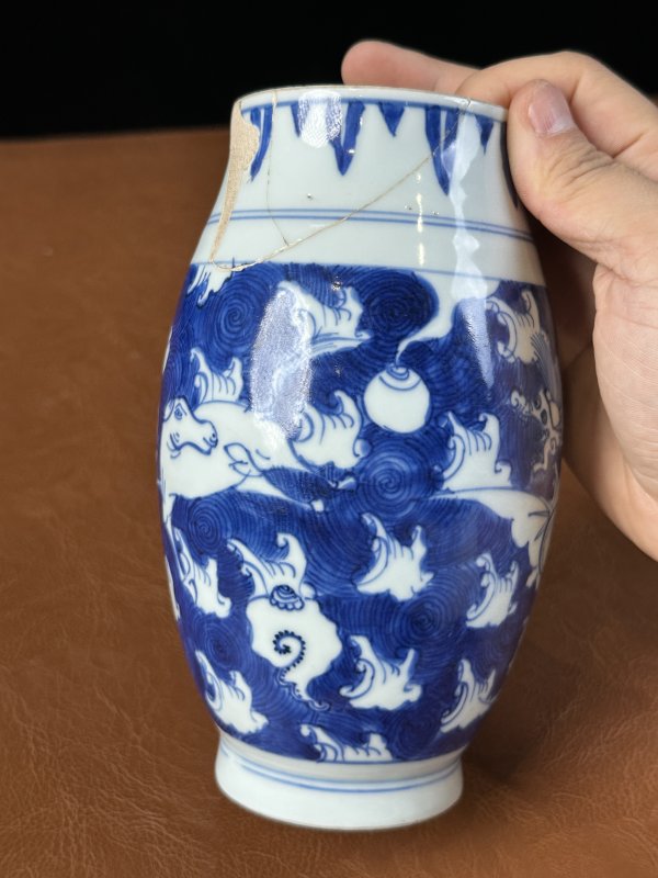 明崇祯 青花留白海八怪纹莲子罐 - 图8