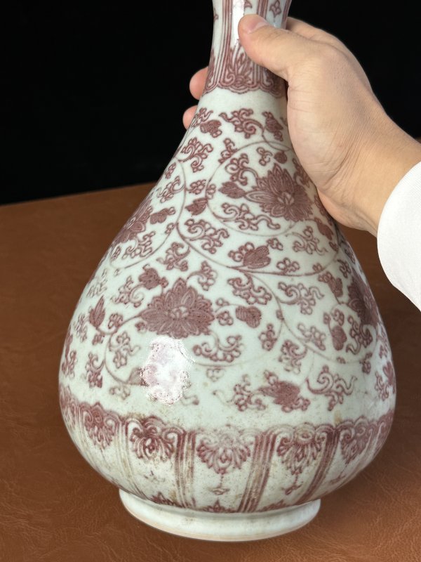 明 釉里红缠枝牡丹花卉纹玉壶春瓶 - 图13