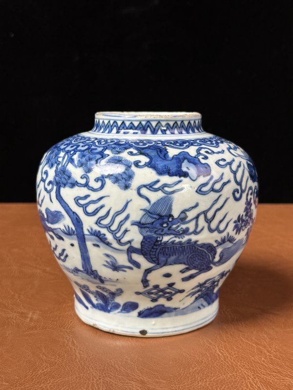 明万历 青花瑞兽纹小罐 - 图3