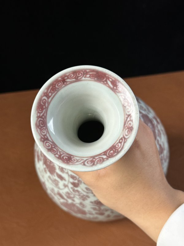 明 釉里红缠枝牡丹花卉纹玉壶春瓶 - 图14