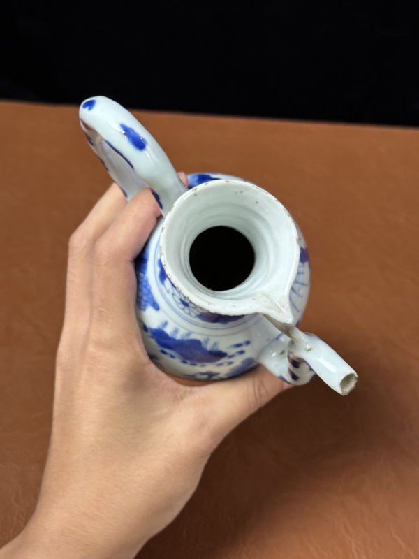明崇祯 青花人物执壶一对 - 图10
