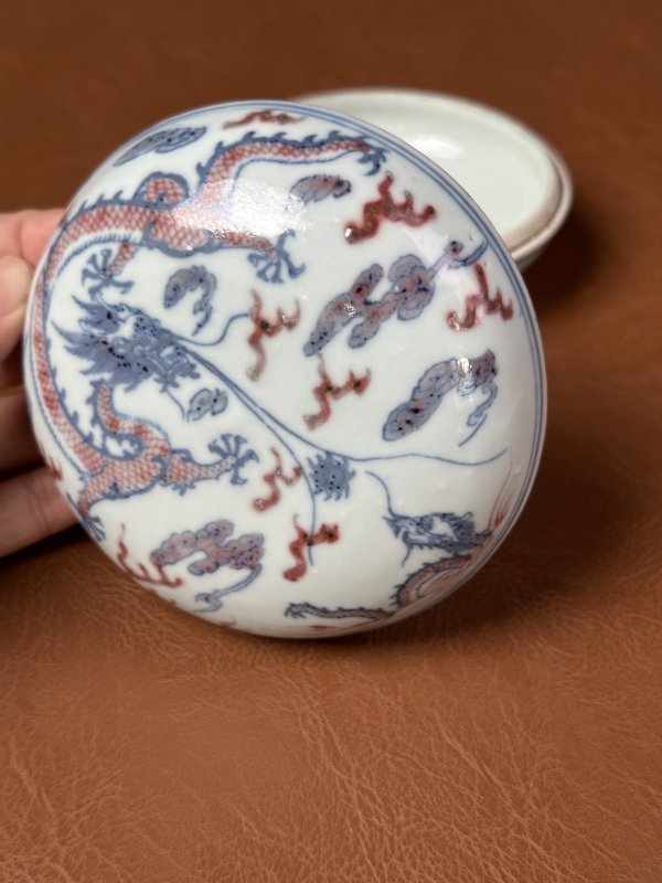 清 青花釉里红龙纹印盒 - 图5