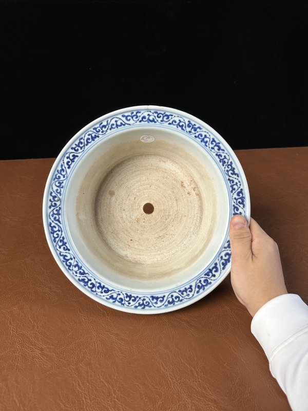清雍正 青花缠枝花卉纹花盆 - 图9